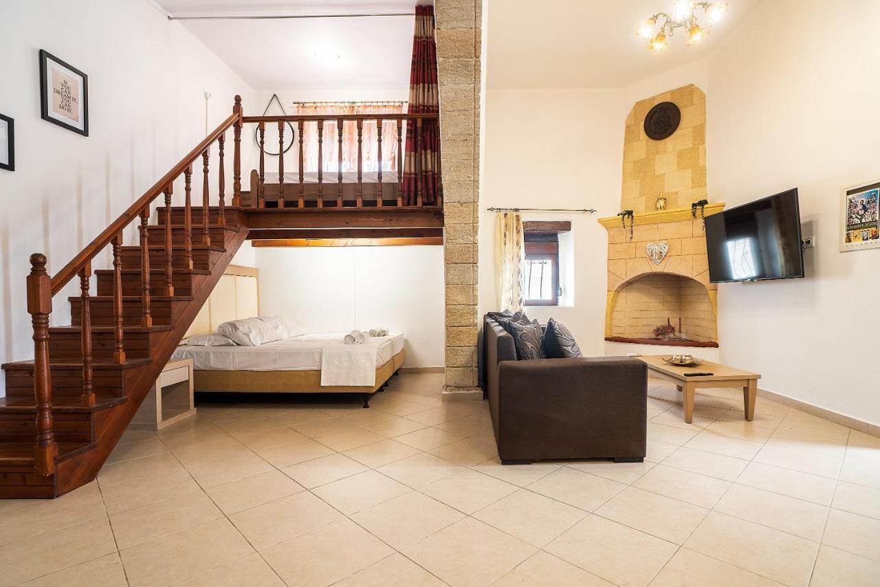 Villa Nikolaos *