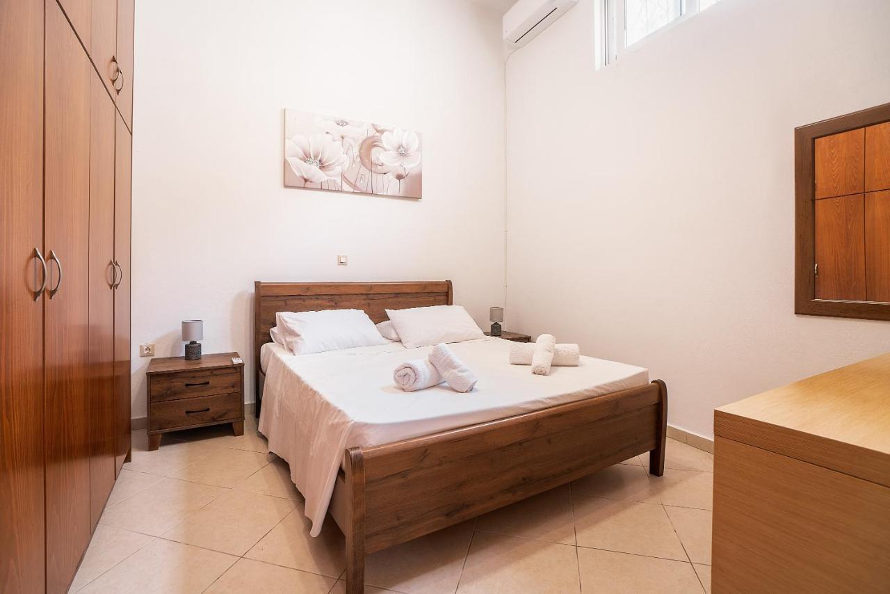 Villa Nikolaos *